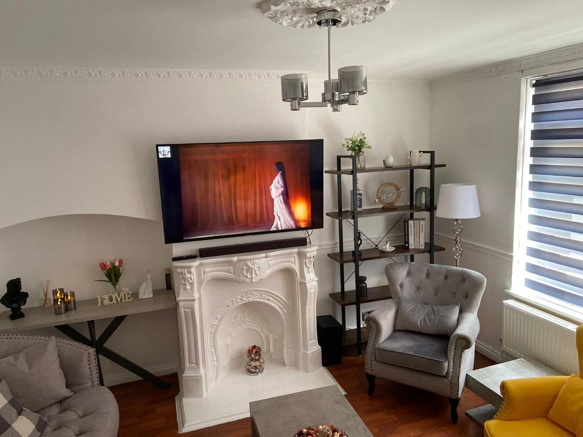 Peeams Abode Apartment Dagenham Ngoại thất bức ảnh